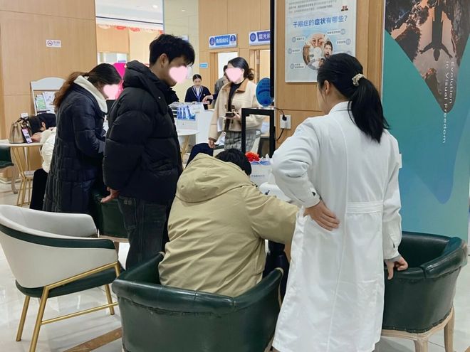 寒假摘镜高峰期！专家提醒→